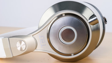 Bluedio U Plus/UFO Wireless Controls Picture