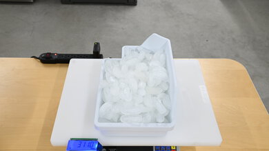 GE GTS22KGNRWW Full Ice Cube Tray Photo