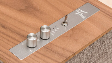 Klipsch The Three II Controls Photo