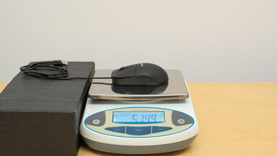 AmazonBasics 3-Button USB Wired Mouse Minimum Weight Picture