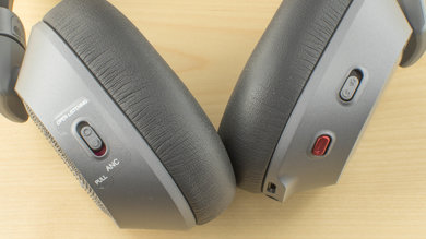Plantronics BackBeat Pro 2 Wireless 2016 Controls Picture