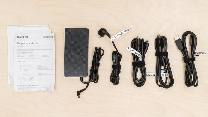 Samsung Odyssey OLED G6/G60SD S27DG60 In The Box Picture