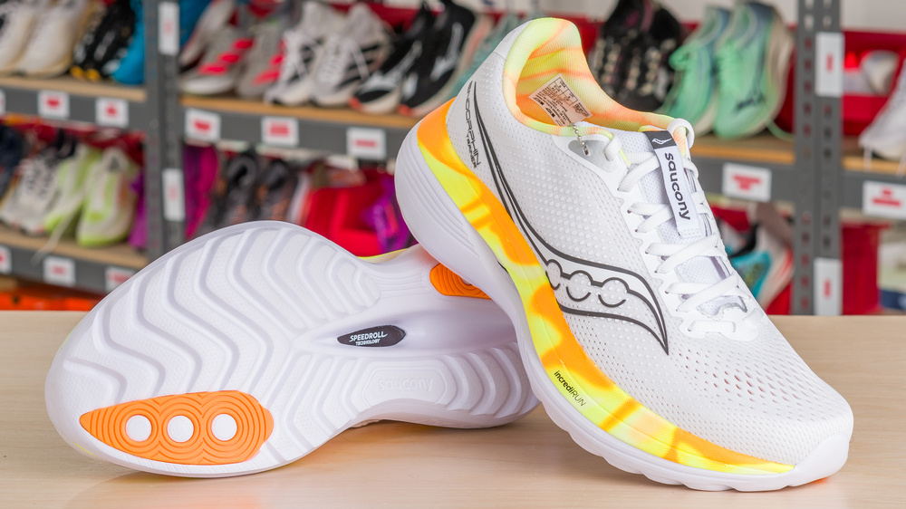 saucony carbon fiber shoe