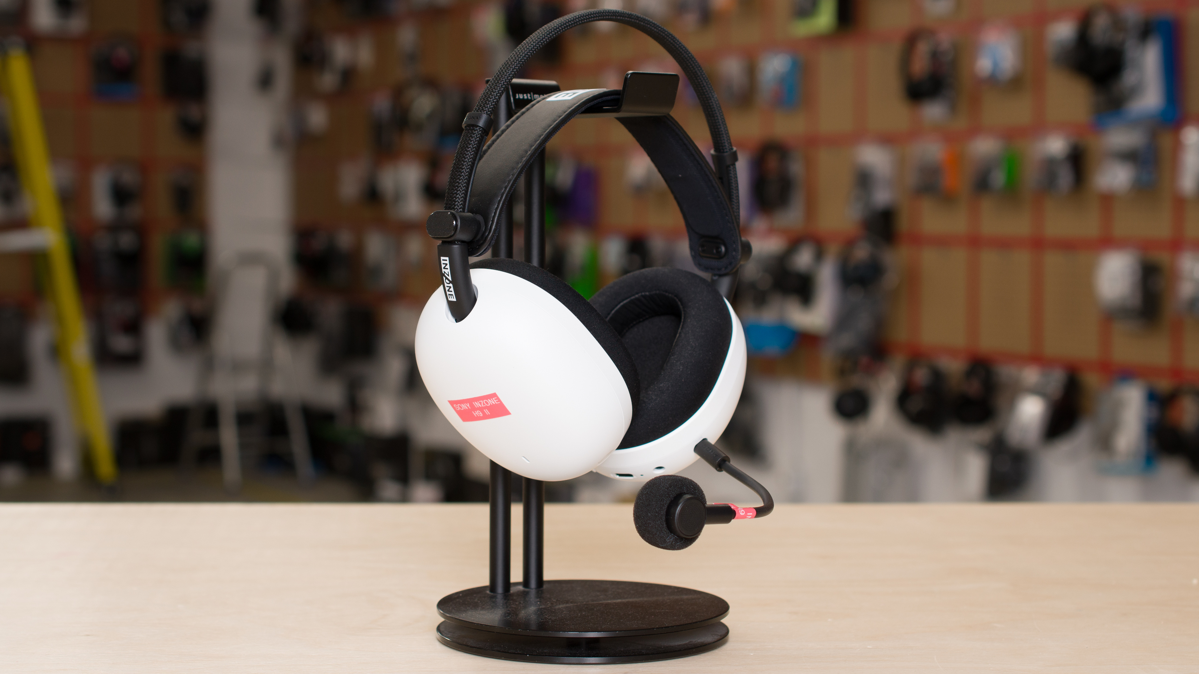 Razer BlackShark V3 Pro vs Sony INZONE H9 II: Which Headphones Are