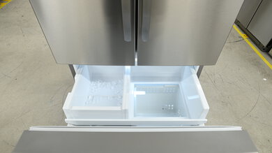Frigidaire FRFN2813AF Ice Maker Location