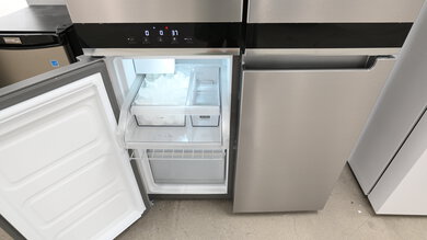 Whirlpool WRQA59CNKZ Ice Maker Location