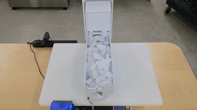 Hisense HRM260N6TSE Full Ice Cube Tray Photo