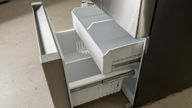 Bosch 100 Series B36FD10ENS Interior Storage Photo 2