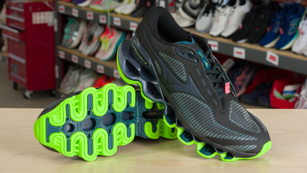 Mizuno Wave Prophecy 15