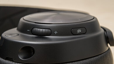 SteelSeries Arctis Nova Pro Controls Picture