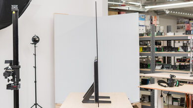 Samsung S89C OLED Thickness Picture