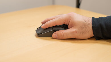 GLORIOUS Model O- Wireless Fingertip Grip Picture