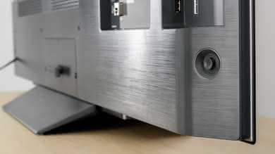 LG B8 OLED Controls Picture