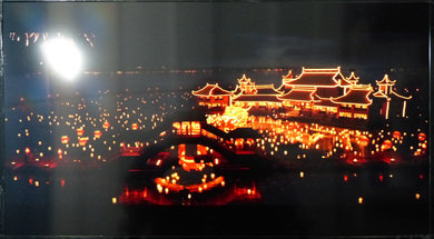 Sony R400 Dark scene in a bright room