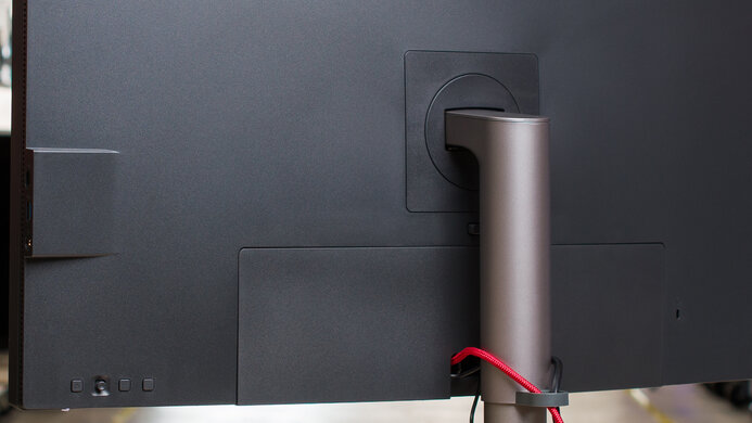 BenQ PD3225U Build Quality Picture