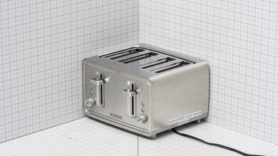 Black+Decker 4-Slice Toaster TR4900SSD Toast Design Photo