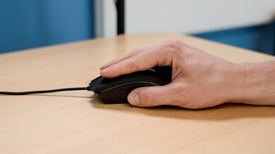 Redragon COBRA M711-FPS Fingertip Grip Picture