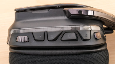 Logitech G933 Wireless Controls Picture