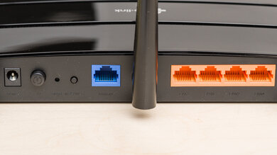 TP-Link Archer A8 Ports Photo