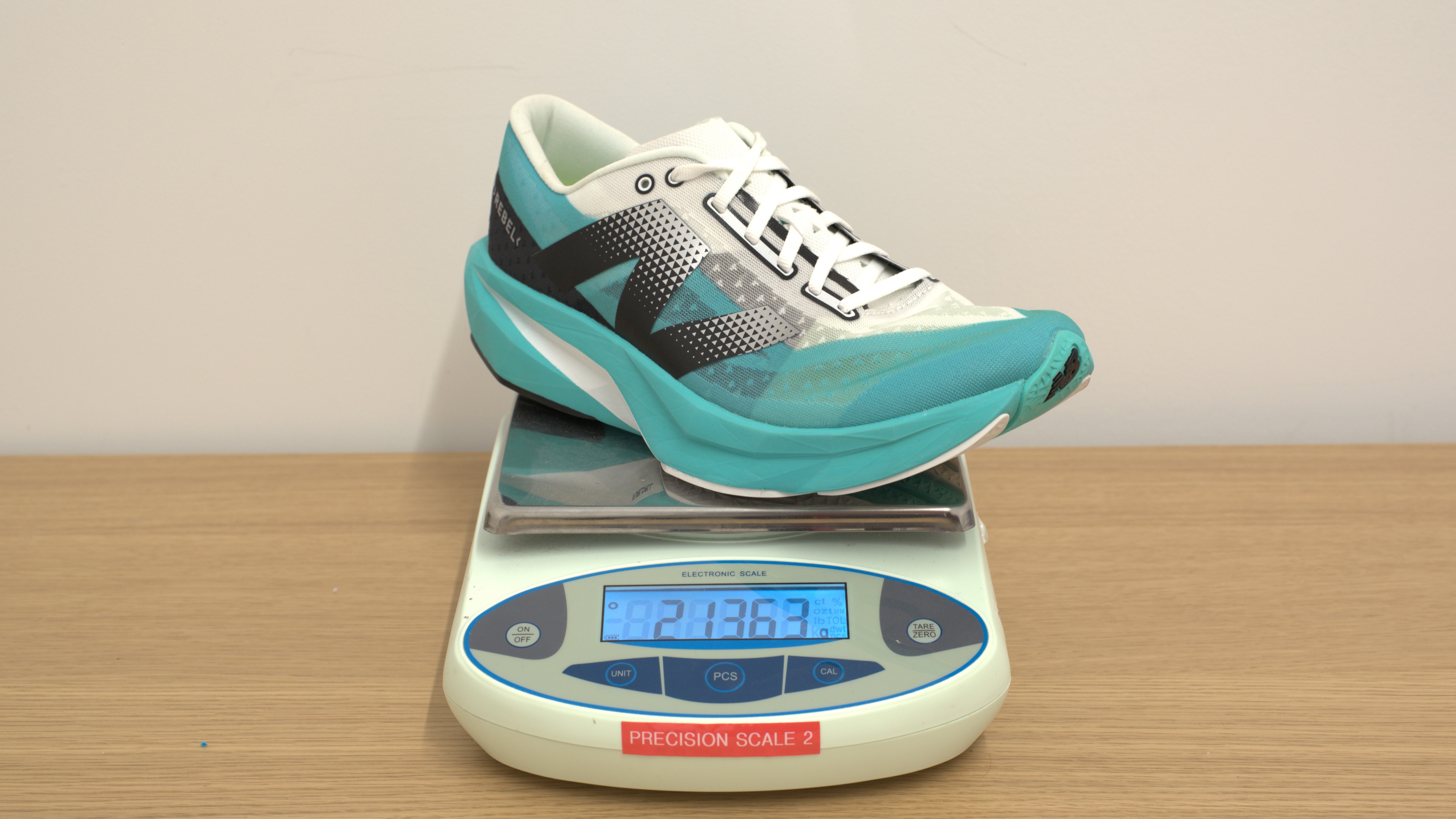 New Balance FuelCell Rebel v4 vs New Balance FuelCell Rebel