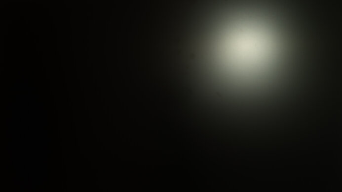 LG 32GN50T-B Average Room Off Picture