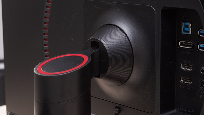 LG 27GN750-B Ergonomics Picture