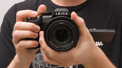 Leica V-Lux 5 Hand Grip Picture