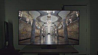 Samsung QN85D/QN85DD QLED HDR Hallway Photo