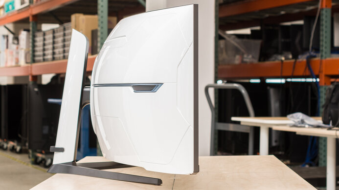 Samsung Odyssey Neo G9/G95NC S57CG95 Thickness Picture