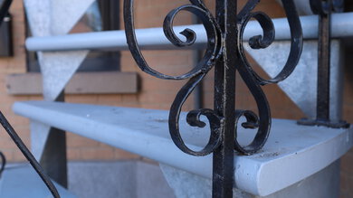 Canon EOS M200 Sample Gallery - Stairway