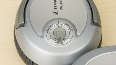 Sennheiser PXC 450 Controls Picture