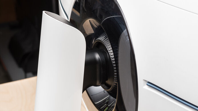 Samsung Odyssey Neo G9/G95NC S57CG95 Ergonomics Picture