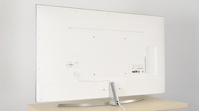 LG UH8500 Back Picture