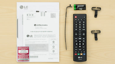 LG UH6550 In The Box Picture