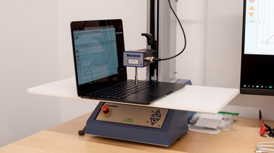 Apple MacBook Air 13 (2022) In-Test Photo