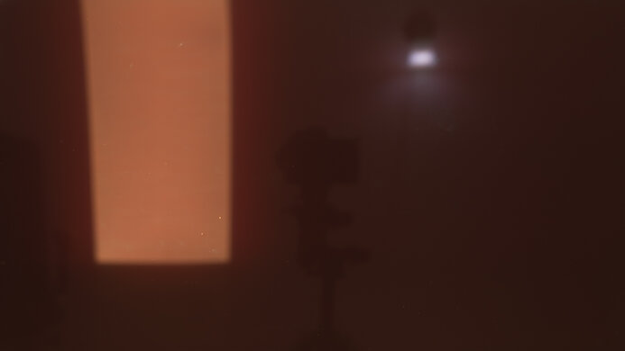 Dell Alienware AW2725Q Bright Room Off Picture