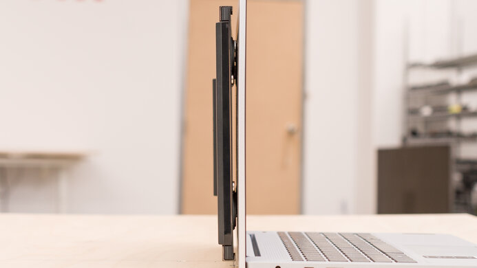 Mobile Pixels DUEX Plus Thickness Picture