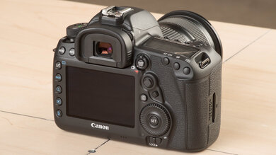Canon EOS 5D Mark IV Build Quality Picture