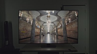 Samsung QN90D/QN90DD QLED HDR Hallway Photo