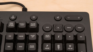 Logitech G213 Prodigy Extra Features