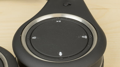 Polk Audio UltraFocus 8000 Controls Picture