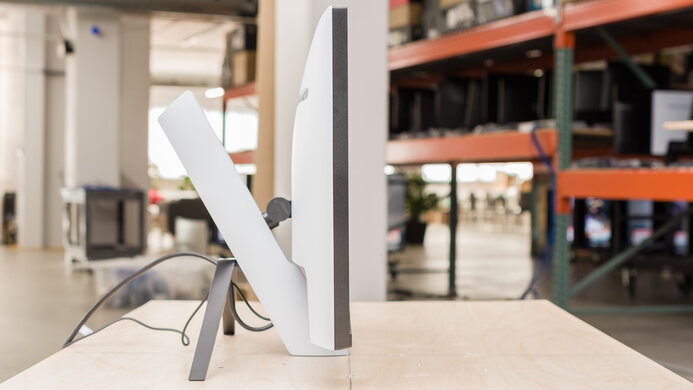 Sony INZONE M3 Thickness Picture