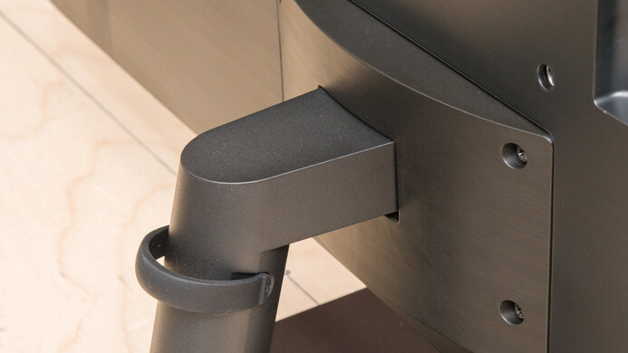 Samsung Smart Monitor M7 S43BM70 Ergonomics Picture