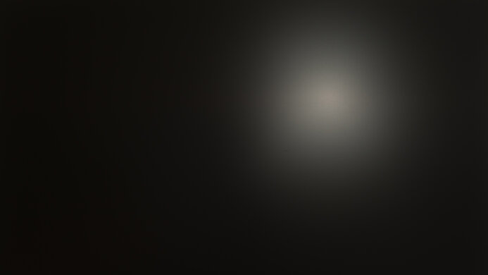 LG 32GN650-B/32GN63T-B Average Room Off Picture