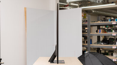 Samsung QN95D Thickness Picture