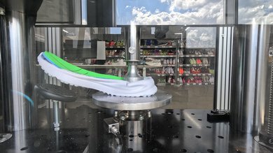 Nike Run Defy Heel Cushioning Picture