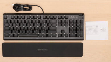 SteelSeries Apex 3 Bundle Picture