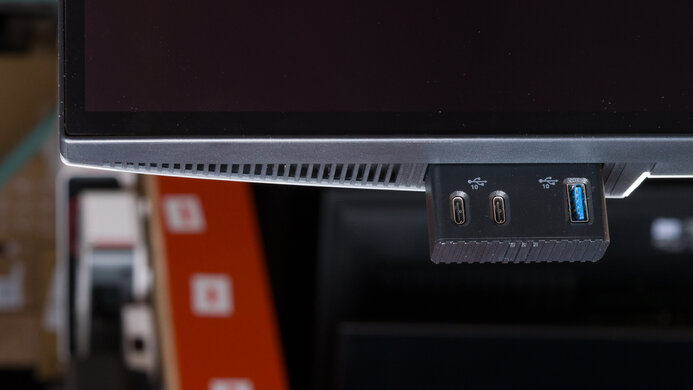 Dell U3225QE Inputs 2