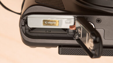 Canon PowerShot SX740 Card Slot Picture