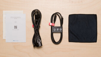 Dell S3225QC In The Box Picture